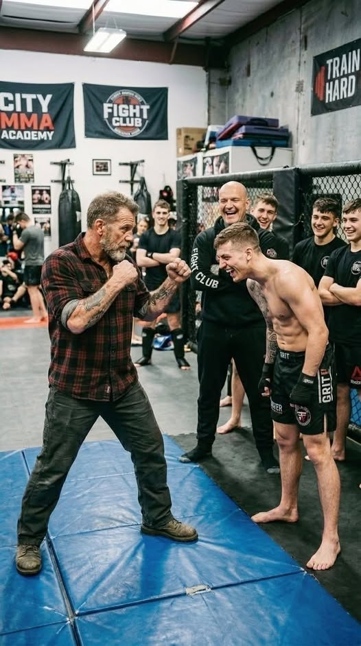 Pasé 15 años entrenando a infantes de marina en combate cuerpo a cuerpo, y mi regla era simple: nunca levantes las manos contra un civil. Pero