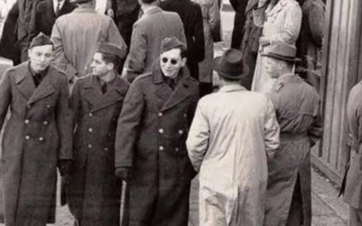 El detalle en la FOTO de 1940 que sigue dejando a todos desconcertados.