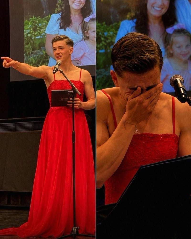 Mi hijo cruzó el escenario de la graduación con un vestido rojo brillante mientras el auditorio reía a carcajadas; lo que hizo por mí me dejó sin palabras.
