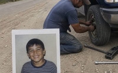 Dieciocho años después de que mi hijo desapareciera, un hombre sin hogar cambió kara mi neumático pinchado en la Ruta 9… Pero lo que